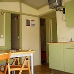 Parque De Campismo Orbitur Valado Campsite Nazare