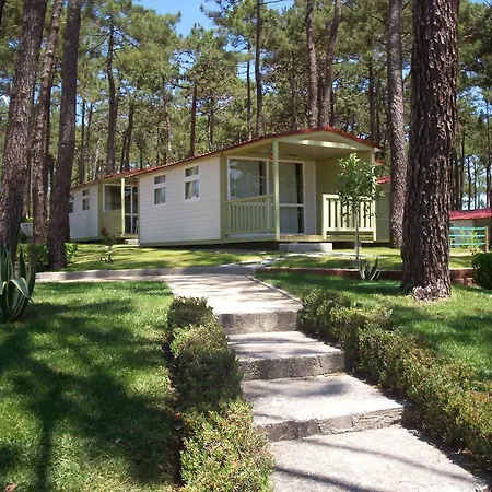 Parque De Campismo Orbitur Valado キャンプ場 3*