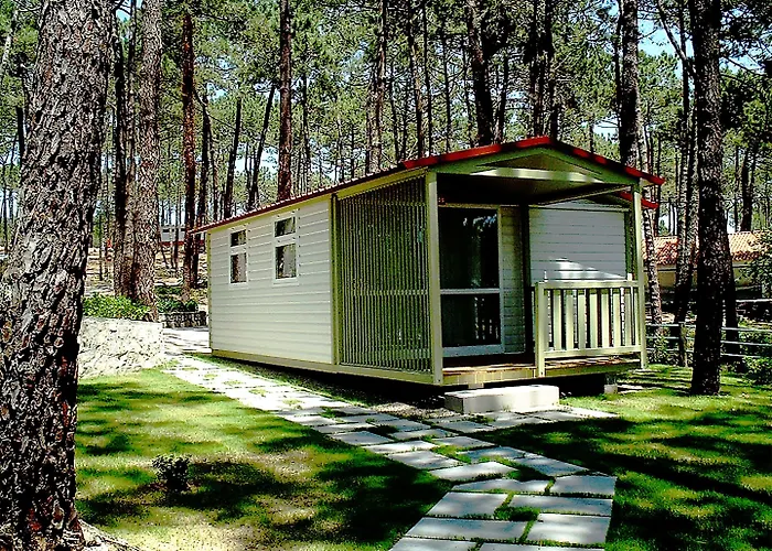 Parque De Campismo Orbitur Valado אתר קמפינג 3*