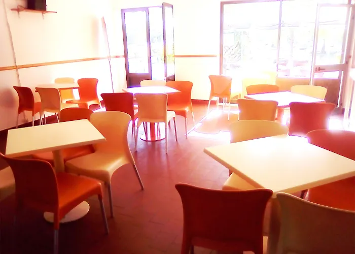 אתר קמפינג Parque De Campismo Orbitur Valado נאזרה