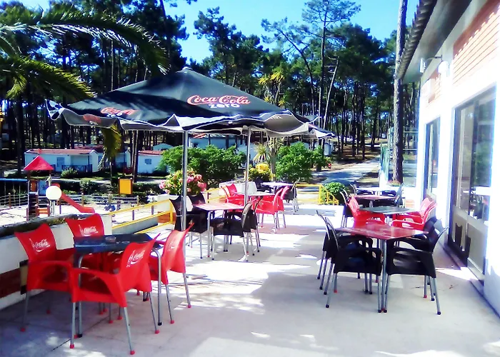 אתר קמפינג Parque De Campismo Orbitur Valado 3*